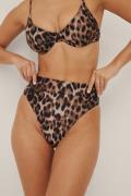 NA-KD Swimwear Bikinitruse med høyt liv - Leopard