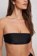 NA-KD Swimwear Vattert bandeau-bikinitopp - Black