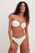 NA-KD Swimwear Bikinitruse med ringdetaljer - Offwhite