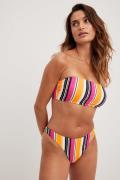 Handpicked x NA-KD Bikinitruse med høy skjæring - Multicolor