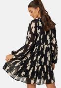 Object Collectors Item Mila Gia L/S Dress BlackAOP:SandshellG 40