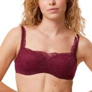 Triumph BH Body Make-Up Illusion Lace Balconette Vinrød  B 85 Dame