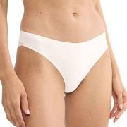 Triumph Truser Body Make-Up Illusion Lace Highleg Tai Offwhite 36 Dame