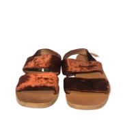 Pre-owned Oransje fløyel Prada sandaler
