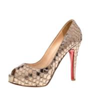 Pre-owned Beige stoff Christian Louboutin haeler