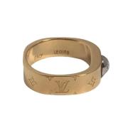 Pre-owned Louis Vuitton-ring i gullmetall