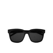 Hev stilen din med 1002 YSL Mono solbriller