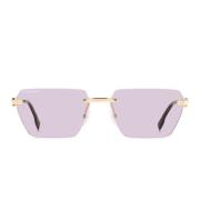 Moderne avslappede solbriller med gullramme og lyserosa linser