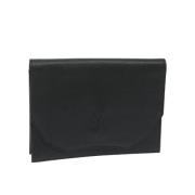 Pre-owned Leather clutches