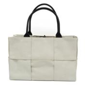 Pre-owned Canvas handbags