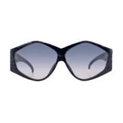 Pre-owned Plastic sunglasses