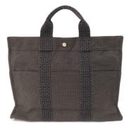 Pre-owned Fabric totes