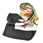 Pre-owned Silk scarves