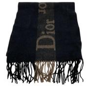 Pre-owned Wool scarves