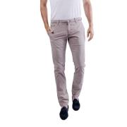 Beige Chinos med Kontrastknapp