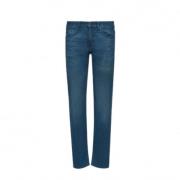 Slim-fit jeans