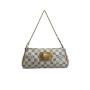 Pre-owned Fabric handbags