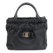 Pre-owned Nylon handbags