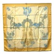 Pre-owned Silk scarves