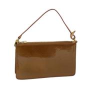 Pre-owned Leather clutches