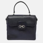 Pre-owned Leather handbags