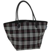 Pre-owned Nylon handbags