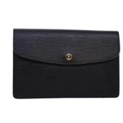 Pre-owned Leather clutches