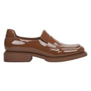 Brun Patentlær Loafers Elegant Stil