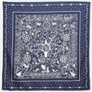 Pre-owned Silk scarves