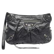 Pre-owned Leather clutches