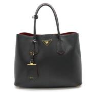 Pre-owned Leather prada-bags