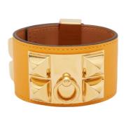 Pre-owned Leather bracelets