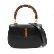 Pre-owned Leather handbags