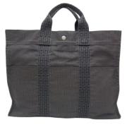 Pre-owned Canvas handbags