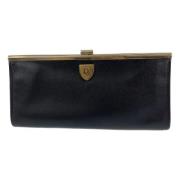 Pre-owned Leather clutches