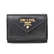 Pre-owned Leather wallets