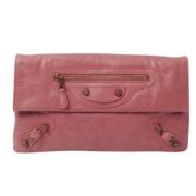 Pre-owned Leather clutches