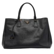 Pre-owned Leather totes