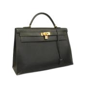 Pre-owned Leather handbags