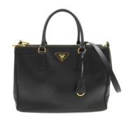 Pre-owned Leather prada-bags