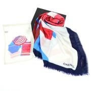 Pre-owned Silk scarves