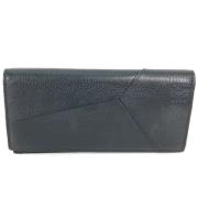 Pre-owned Leather wallets