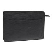 Pre-owned Leather clutches