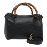 Pre-owned Leather handbags