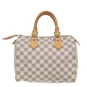 Pre-owned Canvas handbags