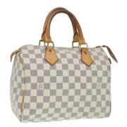 Pre-owned Canvas handbags