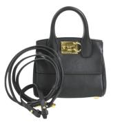 Pre-owned Leather handbags