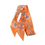 Pre-owned Silk scarves