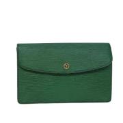 Pre-owned Leather clutches