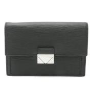 Pre-owned Leather clutches